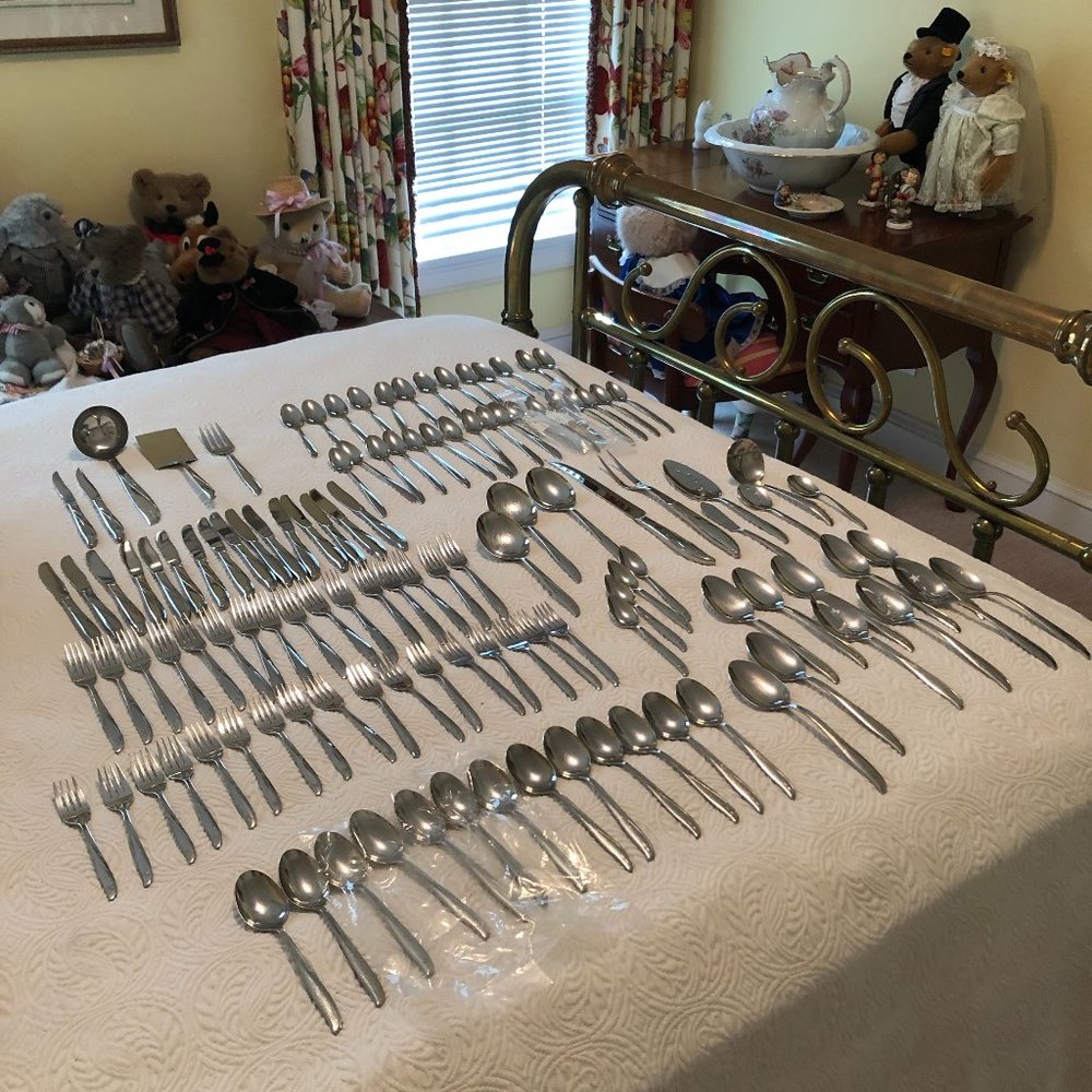 Vintage Oneida Twin Star flatware